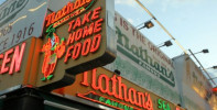 Nathan’s Famous: Najlepšie hotdogy v New Yorku