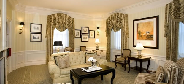 waldorf-astoria-luxury-suite-3