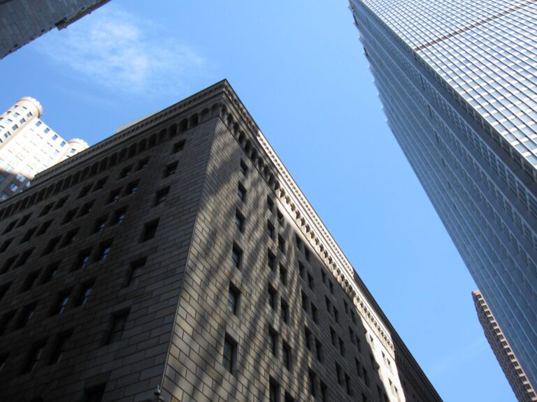 33 Liberty Street - Budova ako pevnosť